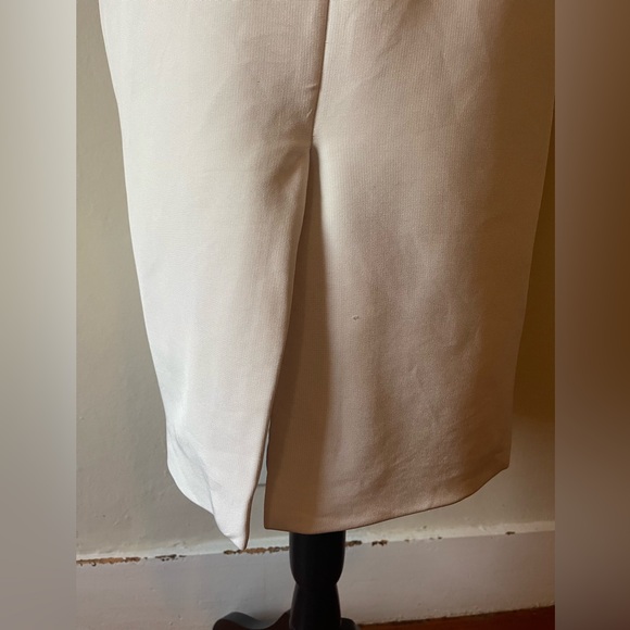 Cushnie et Ochs Power Viscose White/Black Bodycon Dress, Size 10, worn once - Picture 13 of 13